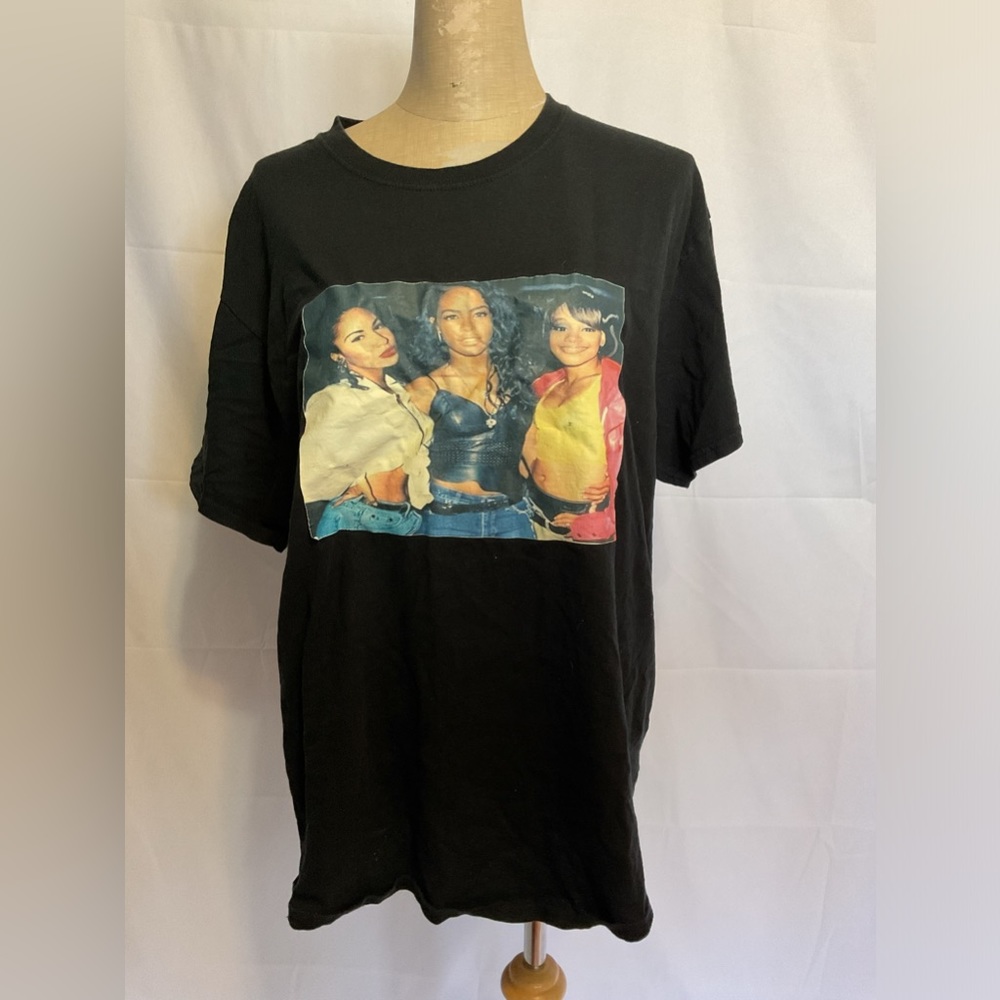 Size L holy trinity tee SELENA, AALiah, Lisa left eye Lopez